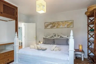 Ocean - Volcano House Hotels near Montaña Tinamala