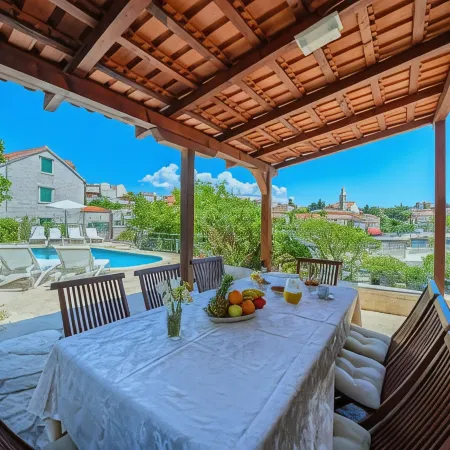 Villa Bonaca - Heated Pool, Harbour Views & Steps to Sea I Sumartin, Brač