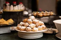 SAJA By Warwick Madinah Hotel - 朝食