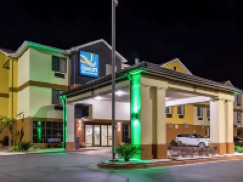 クオリティ イン & スイーツ モンゴメリー イースト カーマイケル ロード モントゴメリーのホテル