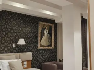 Hotel Queen