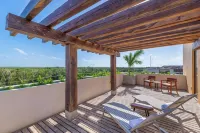 Aloft Tulum - Infinity Pools