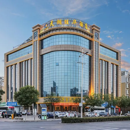 Tianhu Jiahua Hotel (Yinchuan Sasseur Outlets)