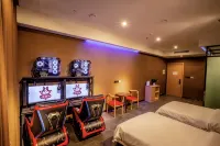 IN ONE Interstellar Esports Hotel (Zhengzhou Zhongbo Expo Center Subway Station Branch) - Inns