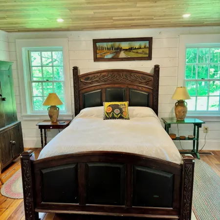 1885 Farmhouse Luxuriously Renovated: Antiques & Animals