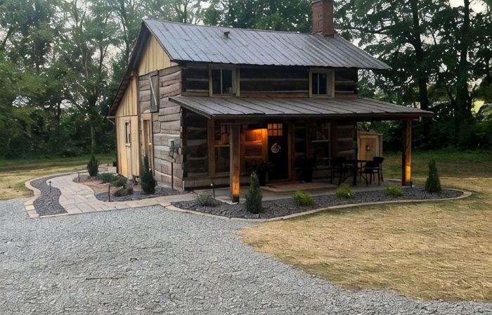 Charming 2-bedroom cabin in enchanting Wadesville with Heat, AC, WiFi, Hot Tub