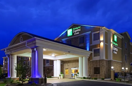 Holiday Inn Express & Suites TOLEDO SOUTH - PERRYSBURG by IHG