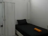 The Kost Homestay Syariah Hotels in Sukun