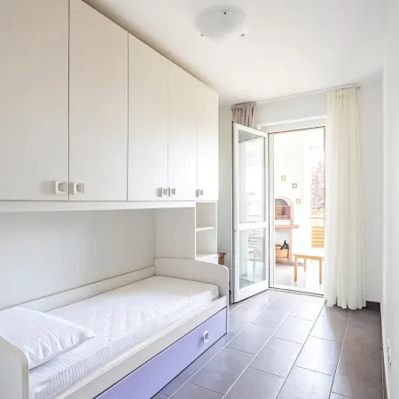 Charming 3-Bedroom Apartment in Scenic Sperlonga, Italy