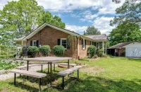 Charming 3-bedroom house in peaceful Saint Francis, on the Bourbon Trail - 3-Star