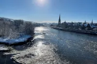 Riverside Apartment offering stunning views over River Tay