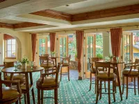Heart of Vail Village - Free Breakfast, Free Parking, No Resort Fee - Walkable