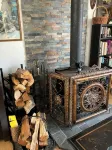 Peaceful Warm Cozy Country Cottage Nestled Beneath the Mountains, Woodstove