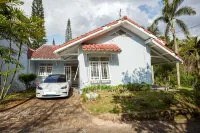 Calma Villa at Cipanas, Bogor - 2 星級