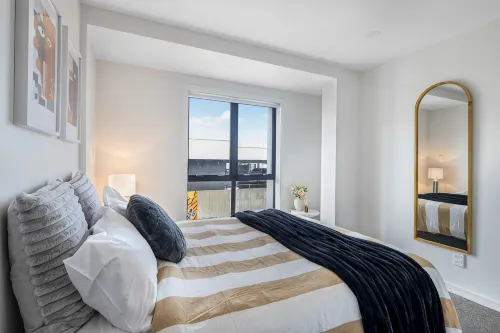 Newtown Tranquility Spacious 2-Bedroom Apartment - Homestays