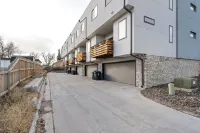 Charming Downtown Townhome in Cheyenne with WiFi & Central AC!