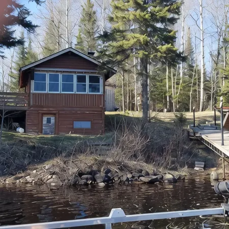 Charming Rustic Off-Road/Off-Grid Log Cabins on BWCA Wilderness Lake!