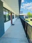 Lovely Designer 1 Bedroom with Free Parking - Apartments