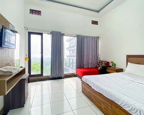 Hotel Tirta Jadi at Karangkobar Banjarnegara Mitra RedDoorz Hotels in Banjarnegara