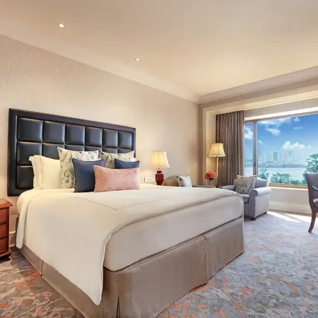 Taj Lands End