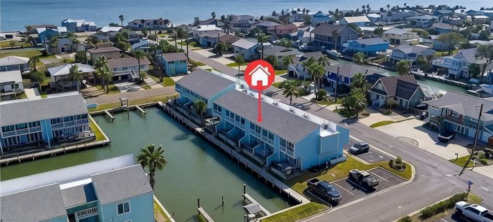 Waterfront Getaway with Private Boat Slip on Desirable Key Allegro, Rockport TX Ξενοδοχεία στην πόλη Aransas County