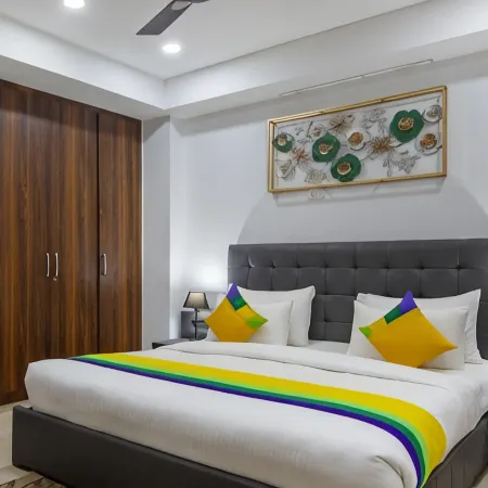 Hotel Fortune Home Noida