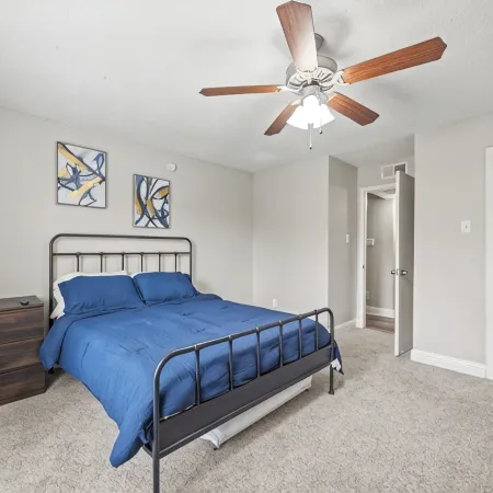 Stylish 1BR + pool Walk to Bars & Bites in the heart of Addison
