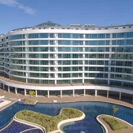 Maxi Homes Snitch & Sirius Town Apartments