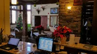 河畔旅館（A Riverside Inn Travelodge by Wyndham）