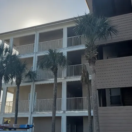 Top Floor Corner Condo with sweeping views of Perdido Key 100ft to the Beach!