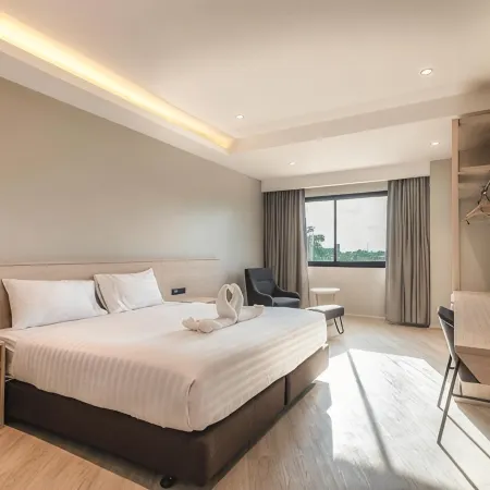 The Rich Hotel