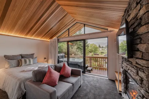 Little Nest - Hot tub under the galaxy - น้ำพุร้อน