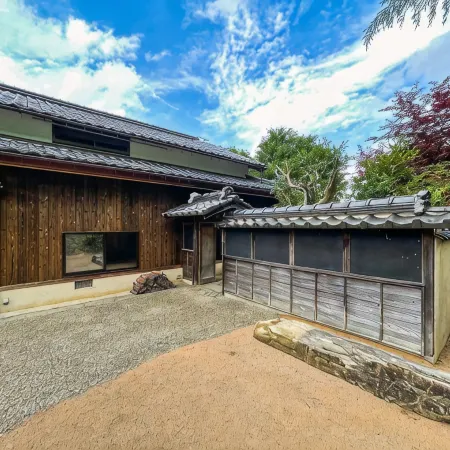 Takeda Base Inn