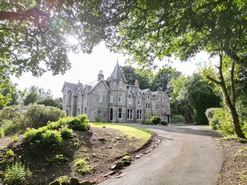 Wellwood Manor