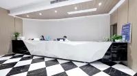 利辛七彩アートホテル（五一広場）