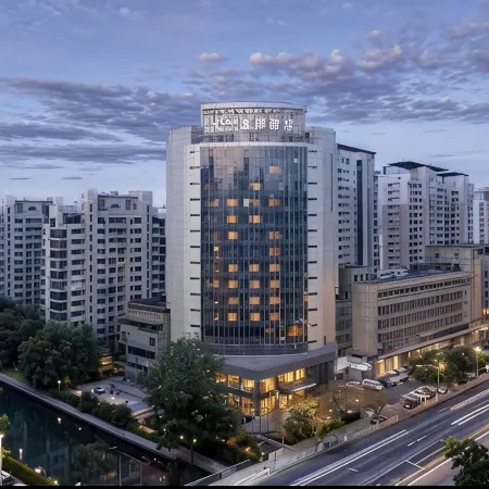 UrCove by Hyatt Tianjin West Railway Station Hotel