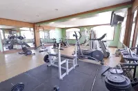 Crown Regency Suites Mactan