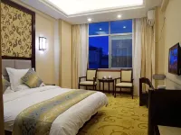 Dongbao Wenquan Grand Hotel (Ruili Caifu Plaza)