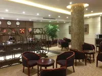 Jinqiao Holiday Business Hotel - parking