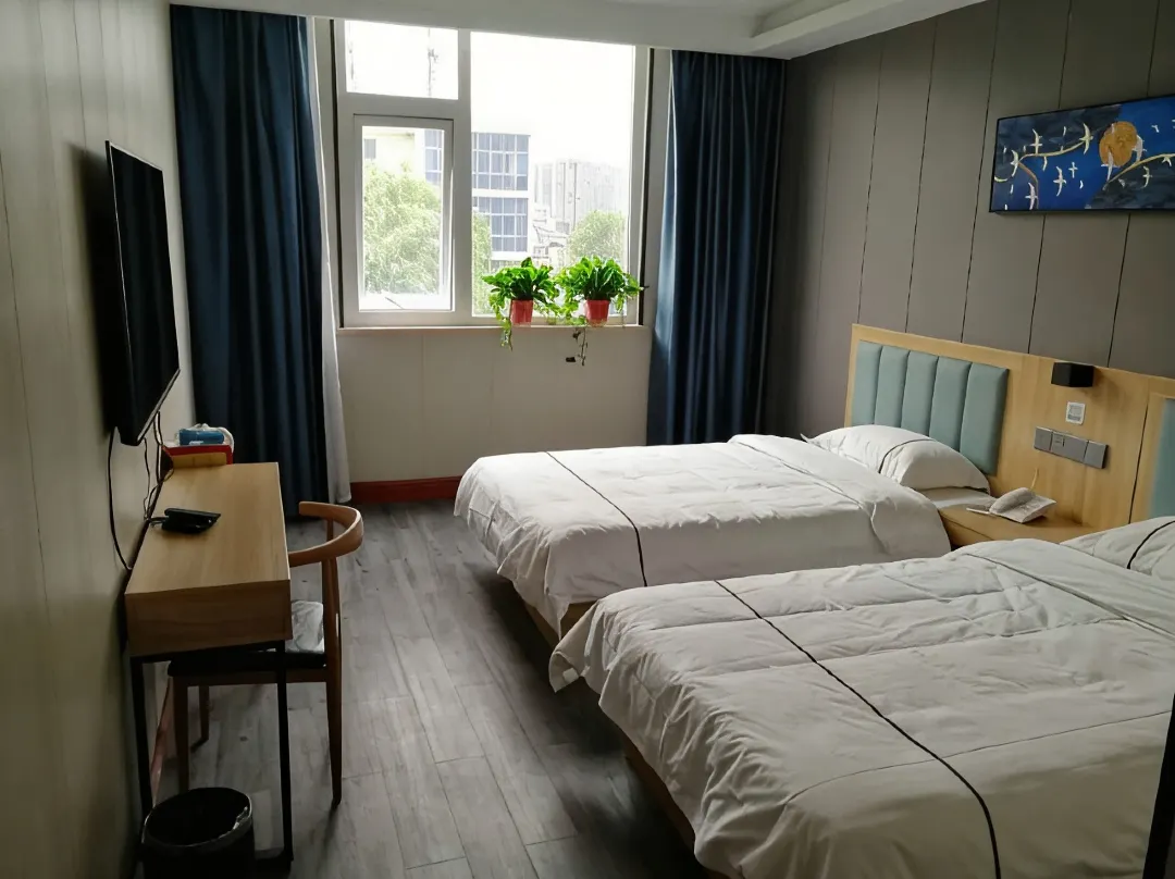 Lutong Hotel Luhe Road - 漯河市