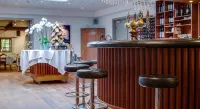 Fredensborg Badehotel - ที่มีบาร์
