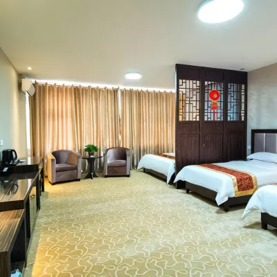 Gongchen Hotel (Datong Ancient City Branch) Hotels near Nine-Dragon Wall