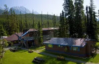 Sunwapta Falls Rocky Mountain Lodge - Homestays