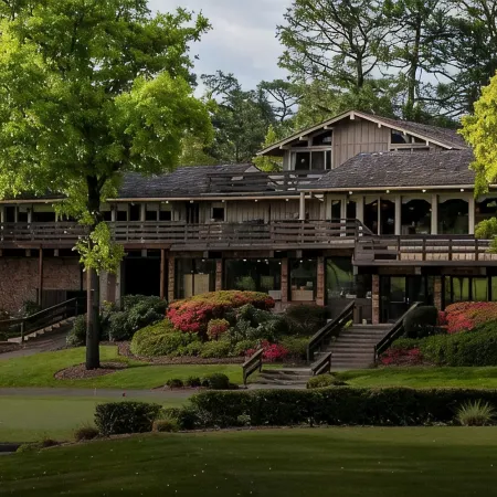 Pine Needles Lodge