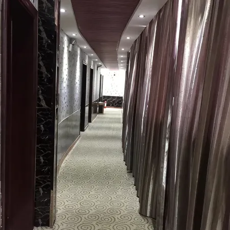 24-hour Hotel