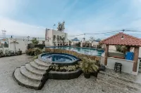 Arion Suites Hotel Bandung - Rooftop Pools