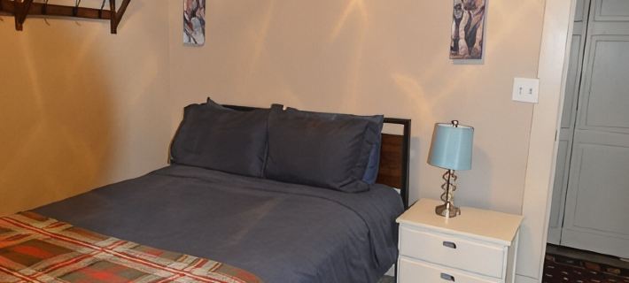 Cozy Mountain View home just blocks from center of town. 실버턴 호텔