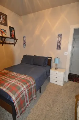 Cozy Mountain View home just blocks from center of town.