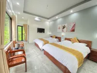 Van Anh Hotel - Restaurant - balcón