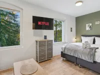 Vorstadtoase für 3 - Badewanne, Queensize-Bett, Netflix, Parken, Nähe BER Hotels in Eichwalde